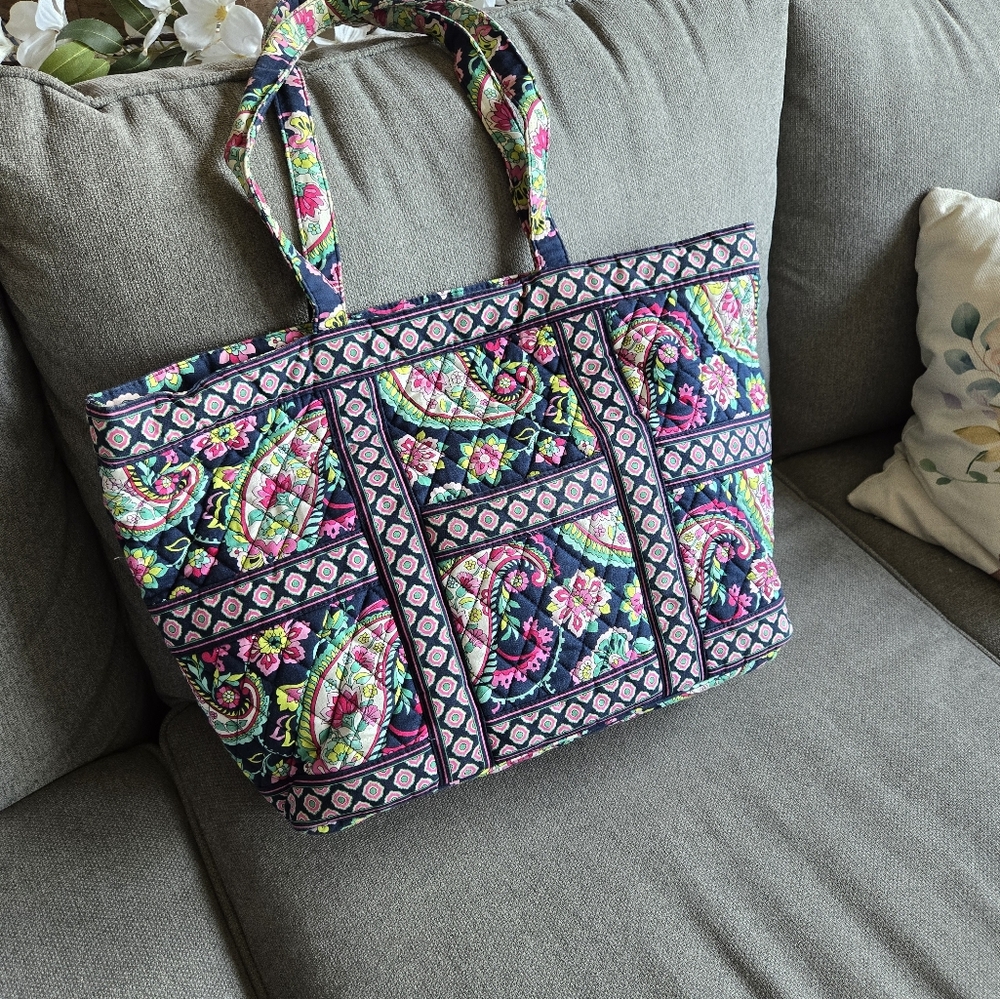 Vera Bradley large tote bag